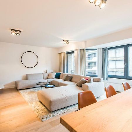 Ruim En Modern Appartement Te Knokke Nabij De Dijk Eksteriør billede