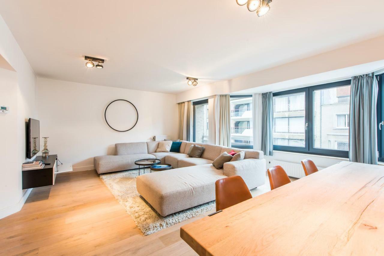 Ruim En Modern Appartement Te Knokke Nabij De Dijk Eksteriør billede